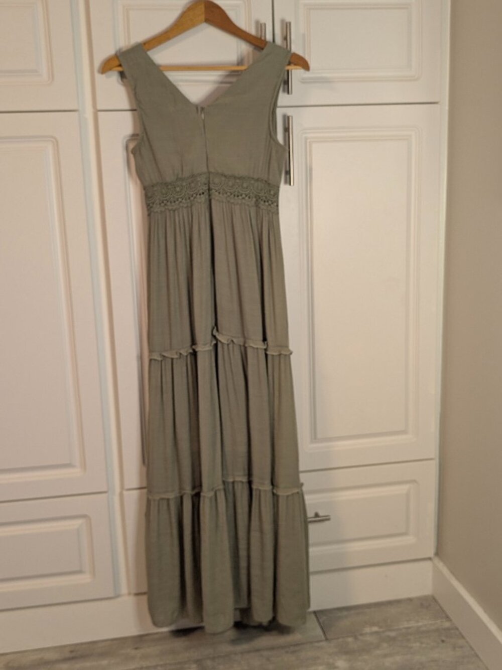 Rebellion Sage Crochet Lace Sleeveless Tiered Maxi Dress S Boho Cottagecore EUC - Picture 5 of 13